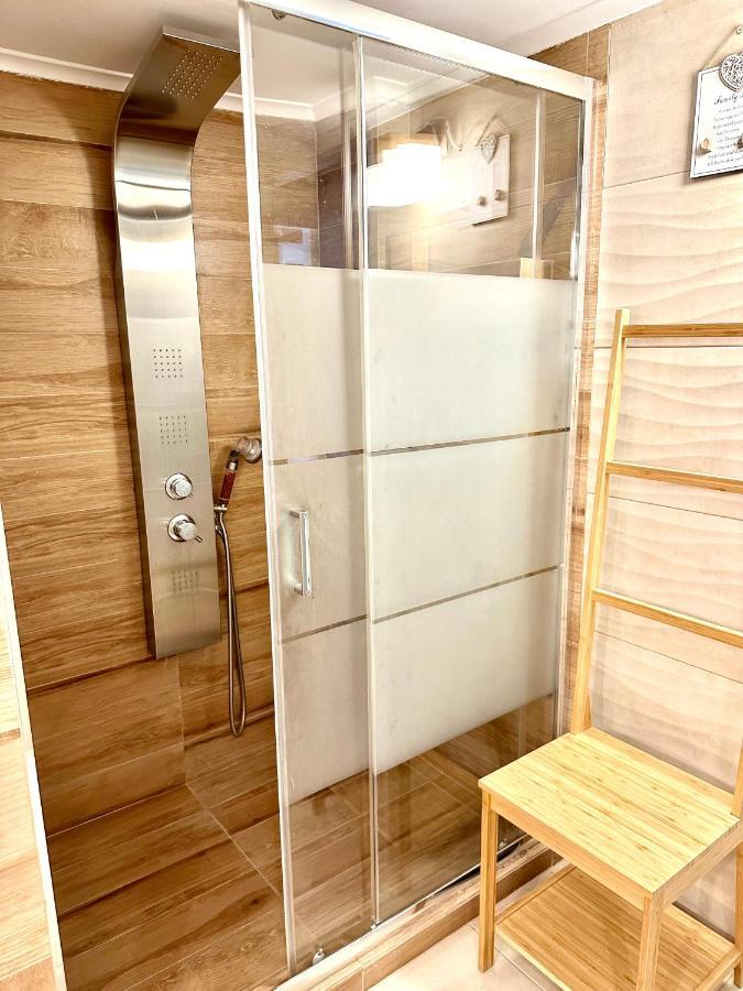 Cozy Apartment With Parking Near The City Center Athens Ngoại thất bức ảnh